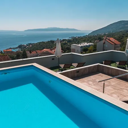 Apartment Lui With Rooftop Swimming Pool *