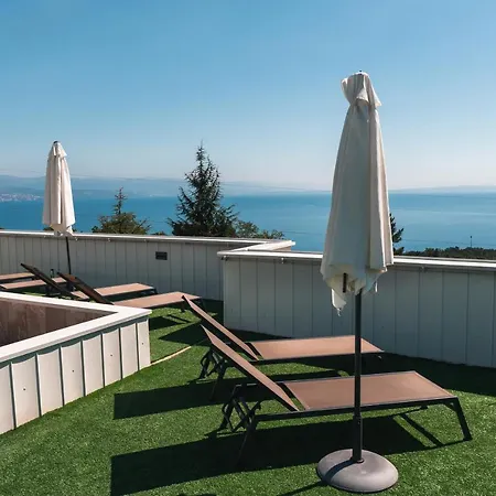 Lui With Rooftop Swimming Pool *