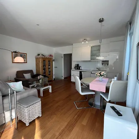 Apartment Lui With Rooftop Swimming Pool